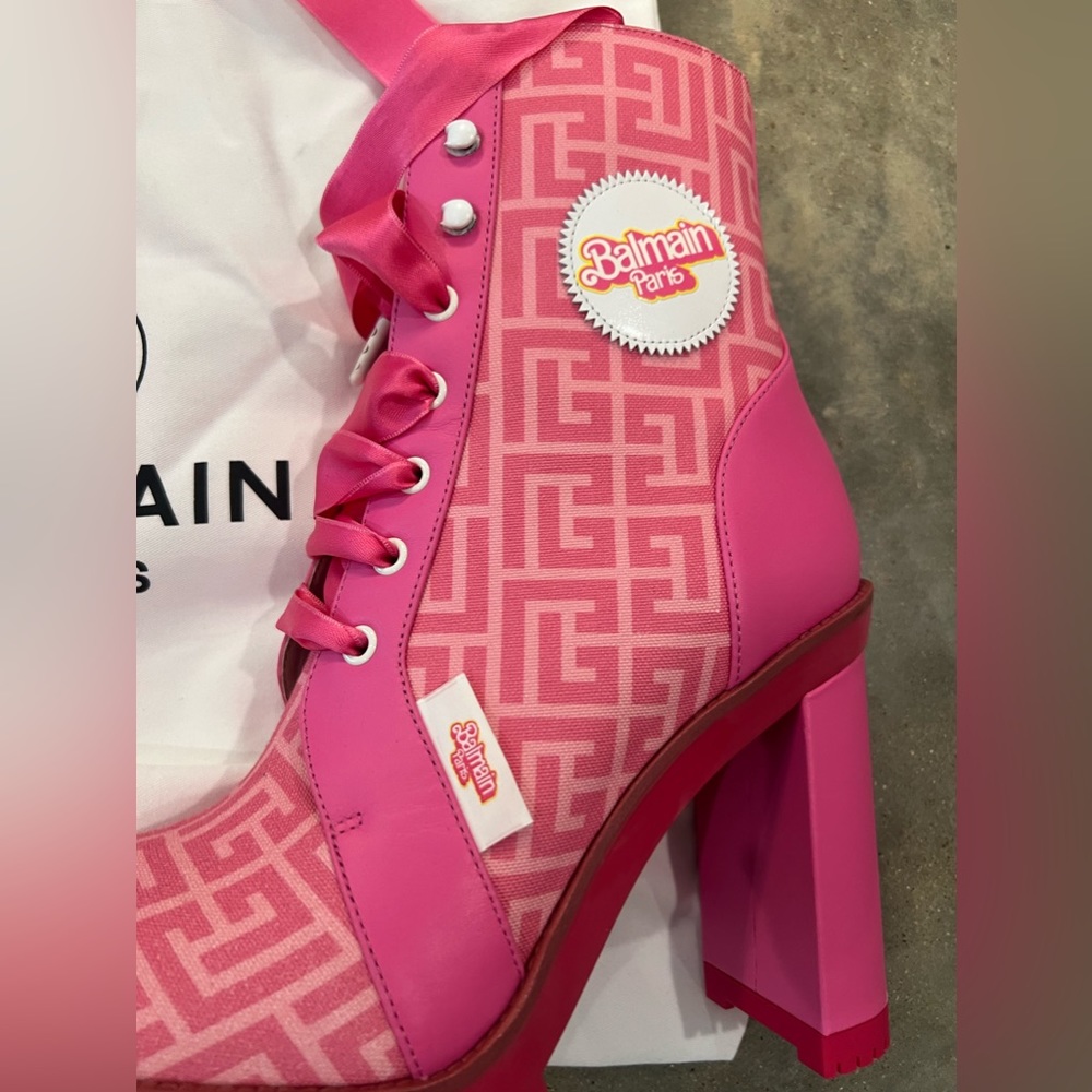 Authentic balmain x barbie boot SOLD ON TRR - Picture 5 of 8